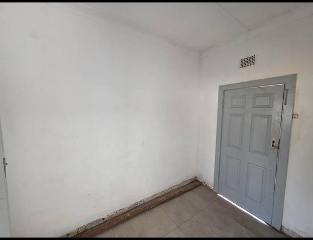 4 BEDROOM HOUSE FOR SALE IN CLAYVILLE EAST
